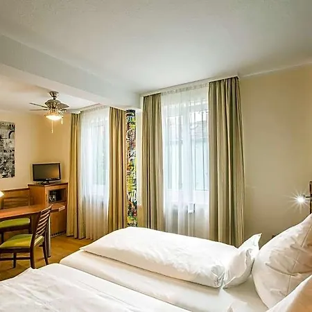 Brunner Hotel 3*